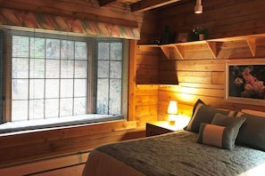 4 多间卧室、办公桌、熨斗/熨衣板、旅行婴儿床