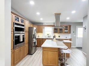 Private kitchen - Escape to Serenity: 18-Acre Catskill Retreat (Margaretville)