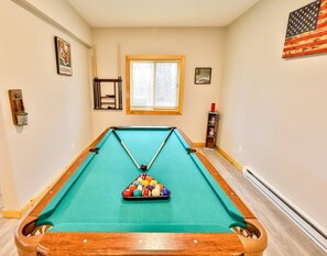 غرفة الألعاب