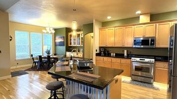 Fridge, microwave, oven, dishwasher