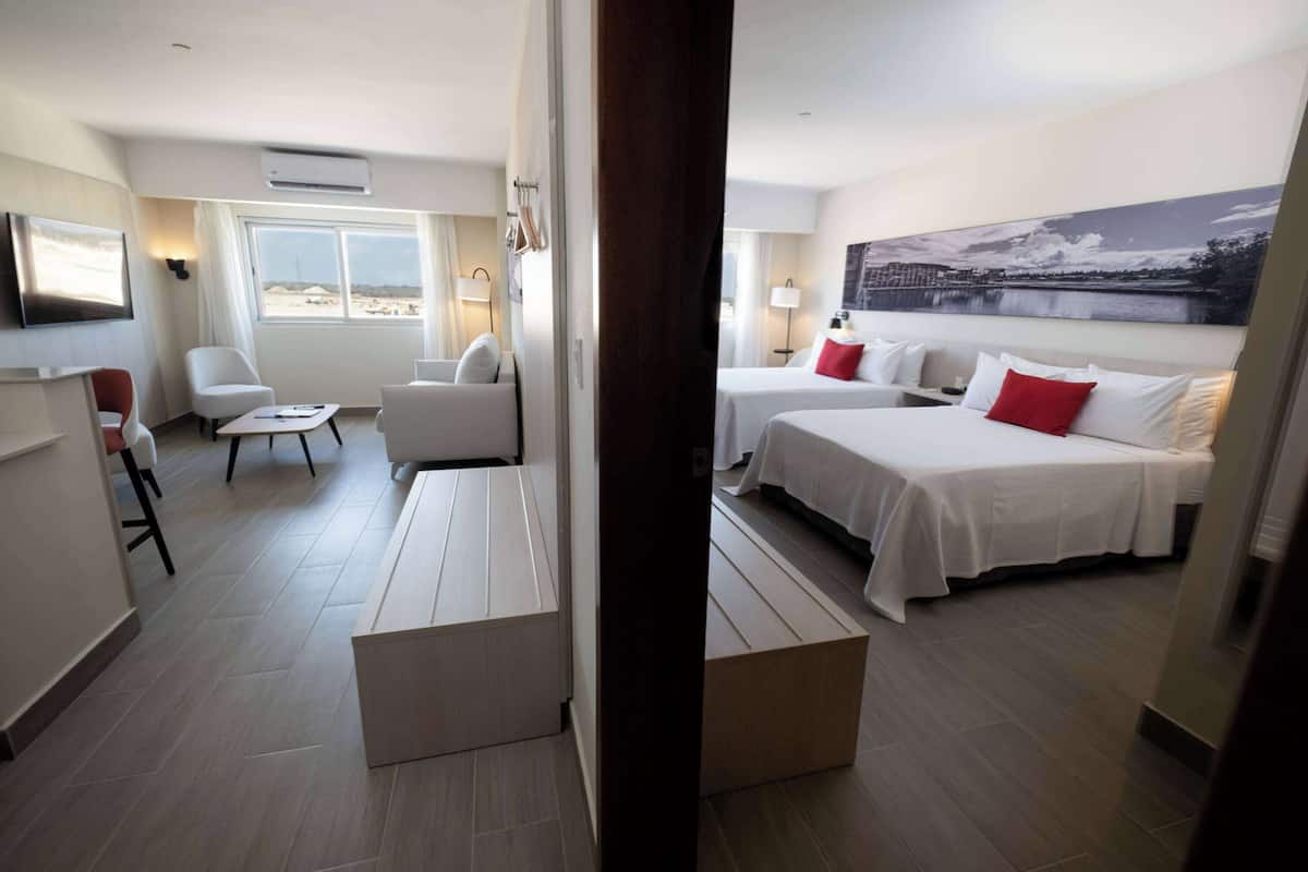 1 bedroom, in-room safe, desk, laptop workspace