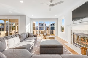 TV, caminetto, servizi in streaming