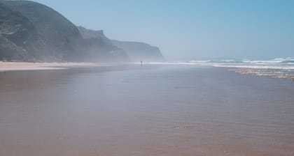Beautiful 2-bed House in Lagoa Torrinha, Algarve