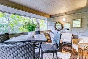 屋外ダイニングエリア