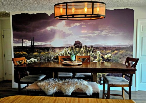 River Retreat Family Home for 8-Pet Friendly, Under 1 mile to Boat Ramp