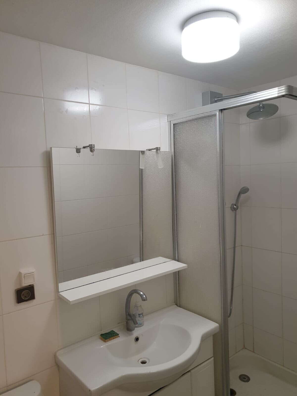 Basic Shared Dormitory | Bathroom