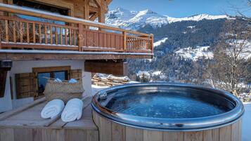 Bain à remous extérieur