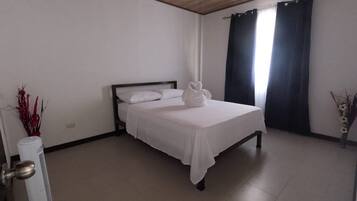 In-room safe, bed sheets