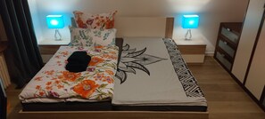 3 Schlafzimmer, Schreibtisch, Bügeleisen/Bügelbrett, kostenloses WLAN