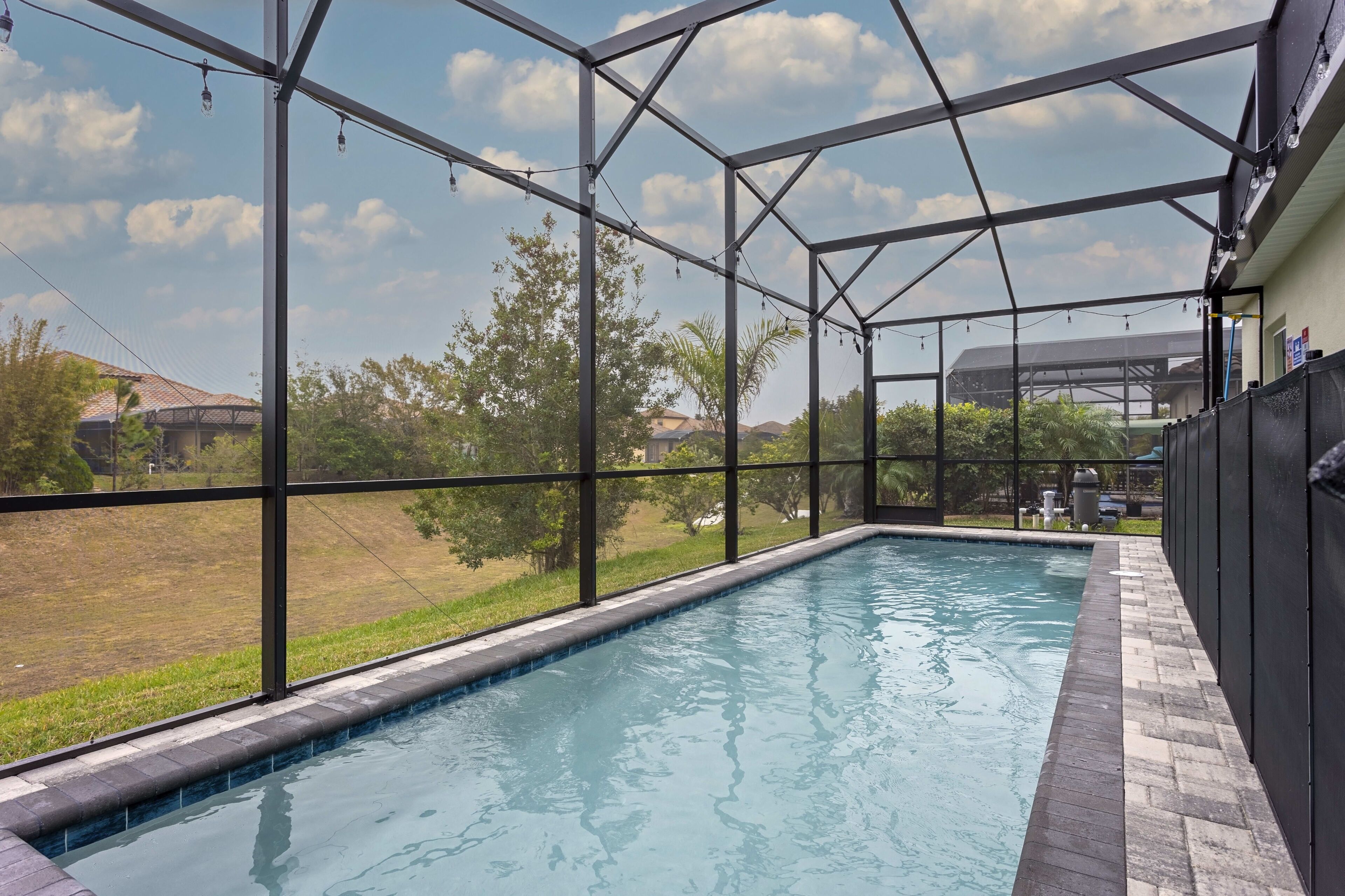 Quiet + Spacious + Game Room + Private Pool + BBQ Grill + Early Check-In 