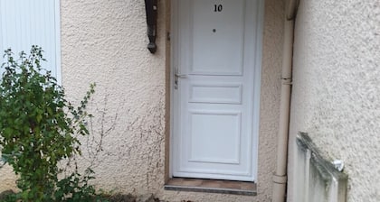 Auberge Rose - Hostel