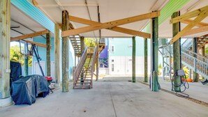 Property grounds - Oceanfront Oasis in Cedar Key w/ 2 Balconies! (Cedar Key)