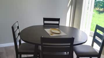 Ruokailu