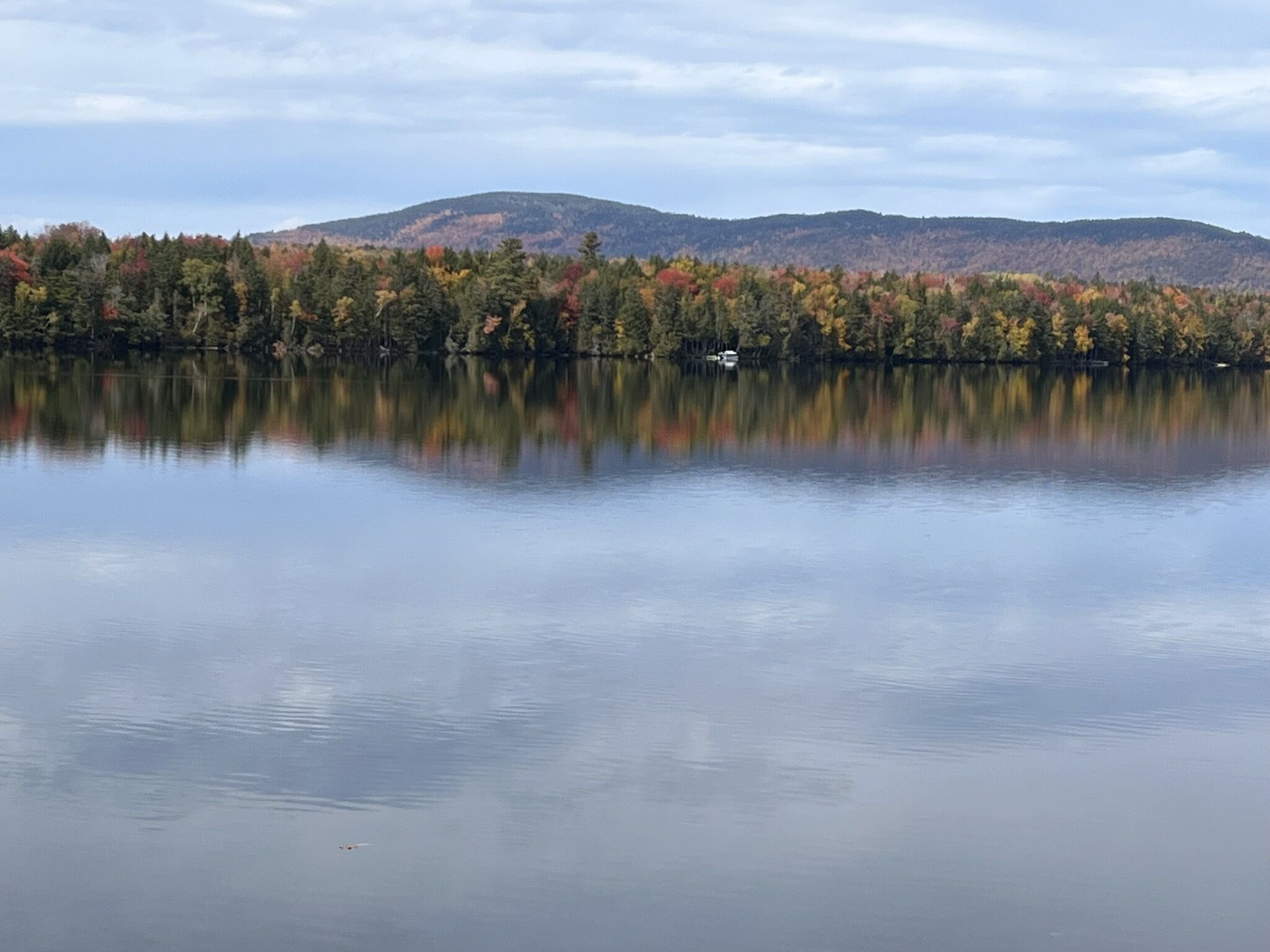 Lake front cabin Direct access to Snowmobile Trails. Hiking & Local shops!