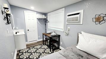 1 chambre, fer et planche à repasser, lit parapluie, Wi-Fi gratuit