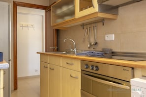 Frigorifero, microonde, forno, lavastoviglie
