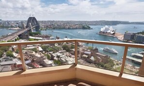 Property grounds - At Home with Sydney Harbour Bridge and Opera House (The Rocks)