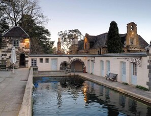 Pool - Yarra Valley Vagabond (Research)