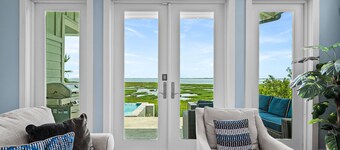 Bay escape with private heated pool, water view, loft & fast WiFi