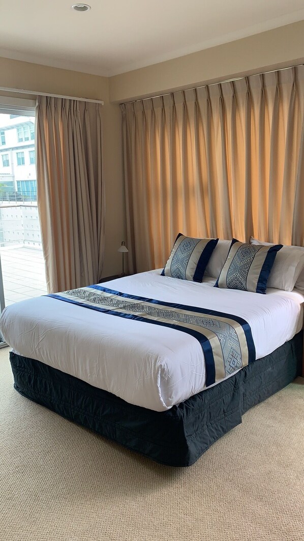 1 chambre, bureau, fer et planche à repasser, accès au Wi-Fi (inclus)