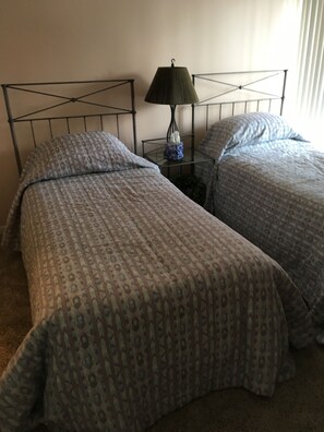 2 bedrooms, bed sheets