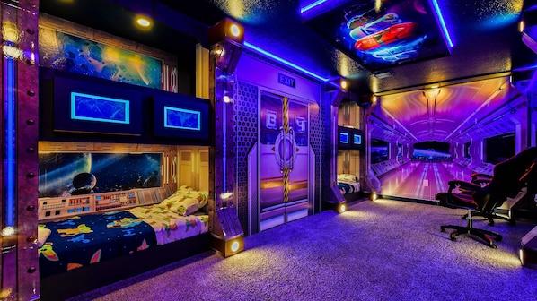 10 bedrooms, iron/ironing board, WiFi, bed sheets
