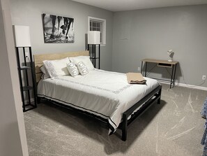 5 bedrooms, desk, iron/ironing board, free WiFi
