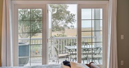Marshwinds 2A! Marsh View Condo, Community Pool & Short Walk To The Beach