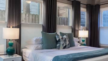 5 slaapkamers, een bureau, een strijkplank/strijkijzer, wifi