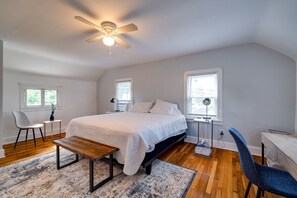 2 bedrooms, WiFi, bed sheets - Productivity in a Peaceful Getaway (Springfield)