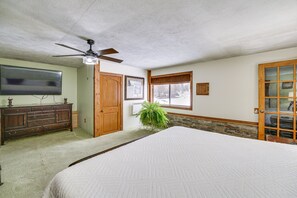 3 Schlafzimmer, Schreibtisch, Bügeleisen/Bügelbrett, Reisekinderbett