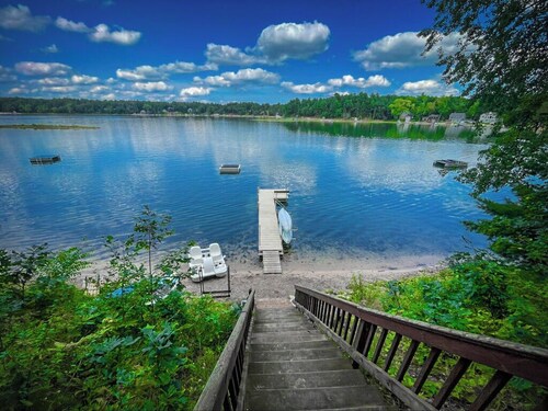 Lakefront! Hot Tub & Arcades! Amazing Fishing!