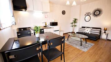 Basic House | 1 bedroom, desk, free WiFi