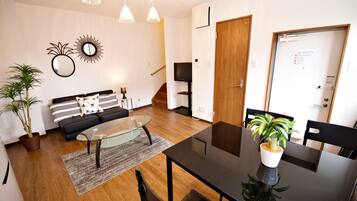 1 bedroom, desk, free WiFi