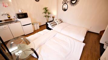 1 bedroom, desk, free WiFi