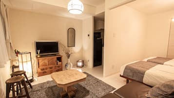 1 bedroom, desk, free WiFi, bed sheets