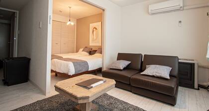 Interior design with a focus on antiques - 108 / Sapporo Hokkaidō