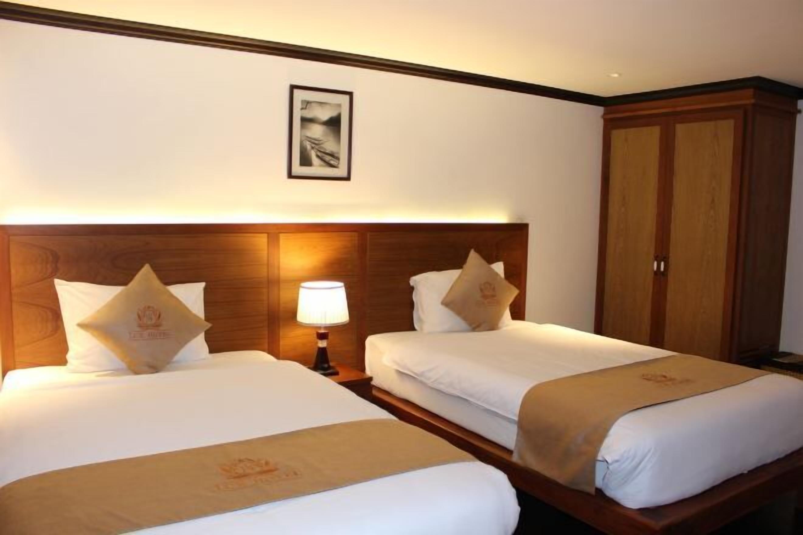 Dundyner, minibar, skrivebord og lydisolert