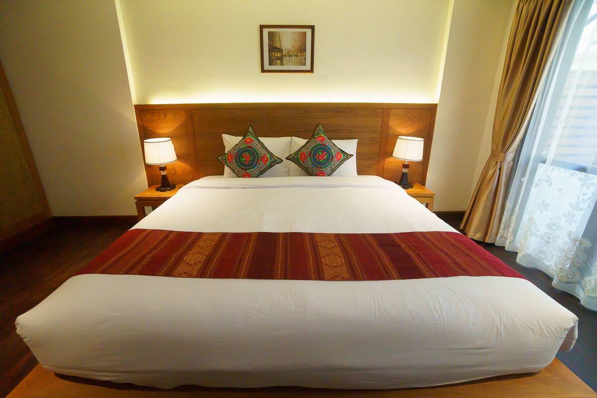 Superior Double Room | Gebar bulu kapas, bar mini, meja, kalis bunyi 