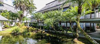 Hilo Studio with pool and balcony 5 minutes from airport