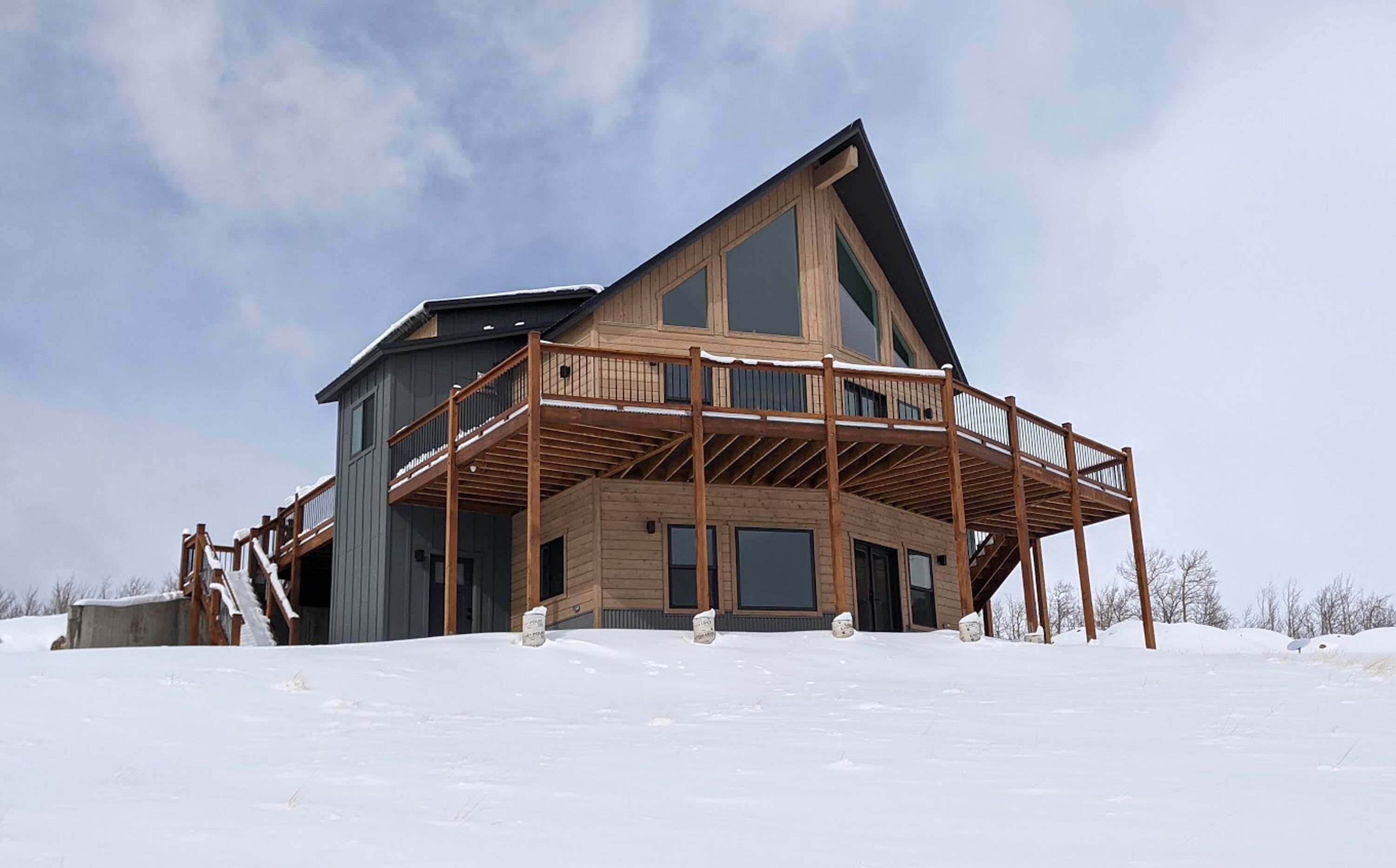 Modern luxurious cabin in the mountains near Fairplay, CO