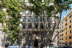 Imagen sin descripción, 5 de 56, botón