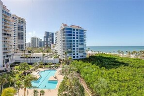 Unclassified image, 2 of 26, button