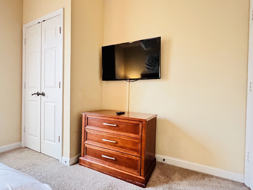 8020TT 2404 Top Floor Tuscana Condo! 3/2 With Private Balcony