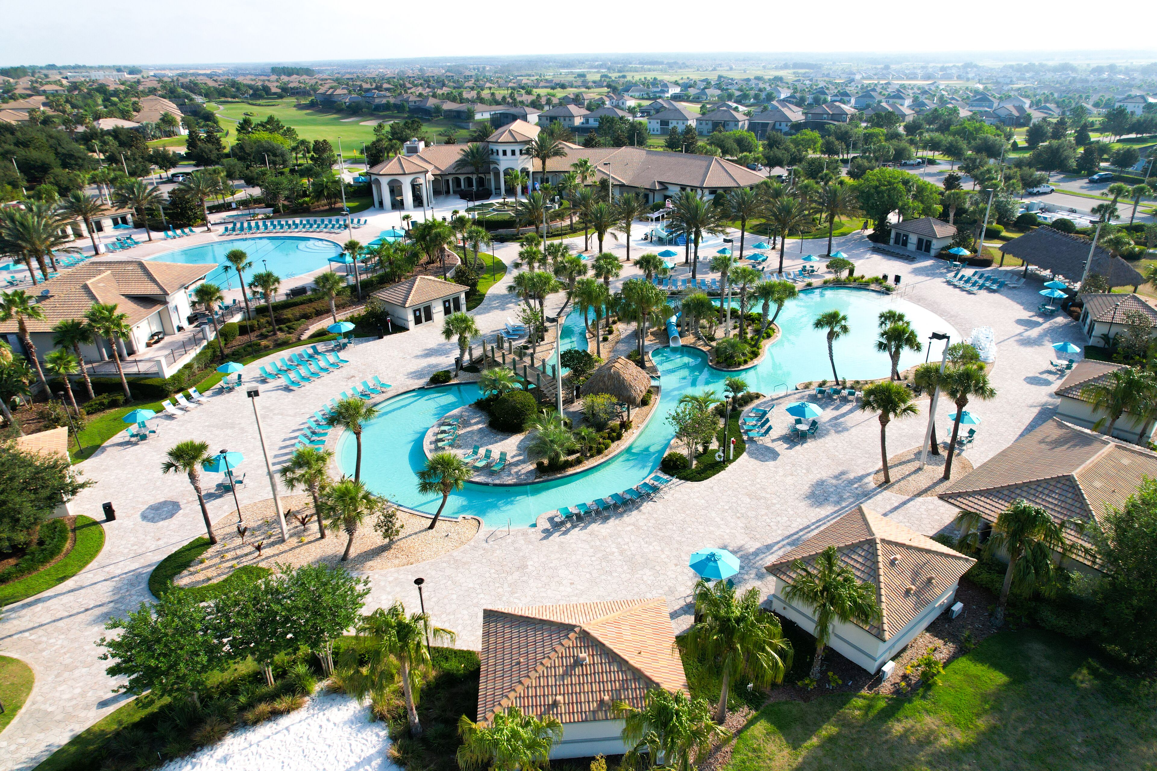 حمّام سباحة خارجي، حمّام سباحة مُدفَّأ