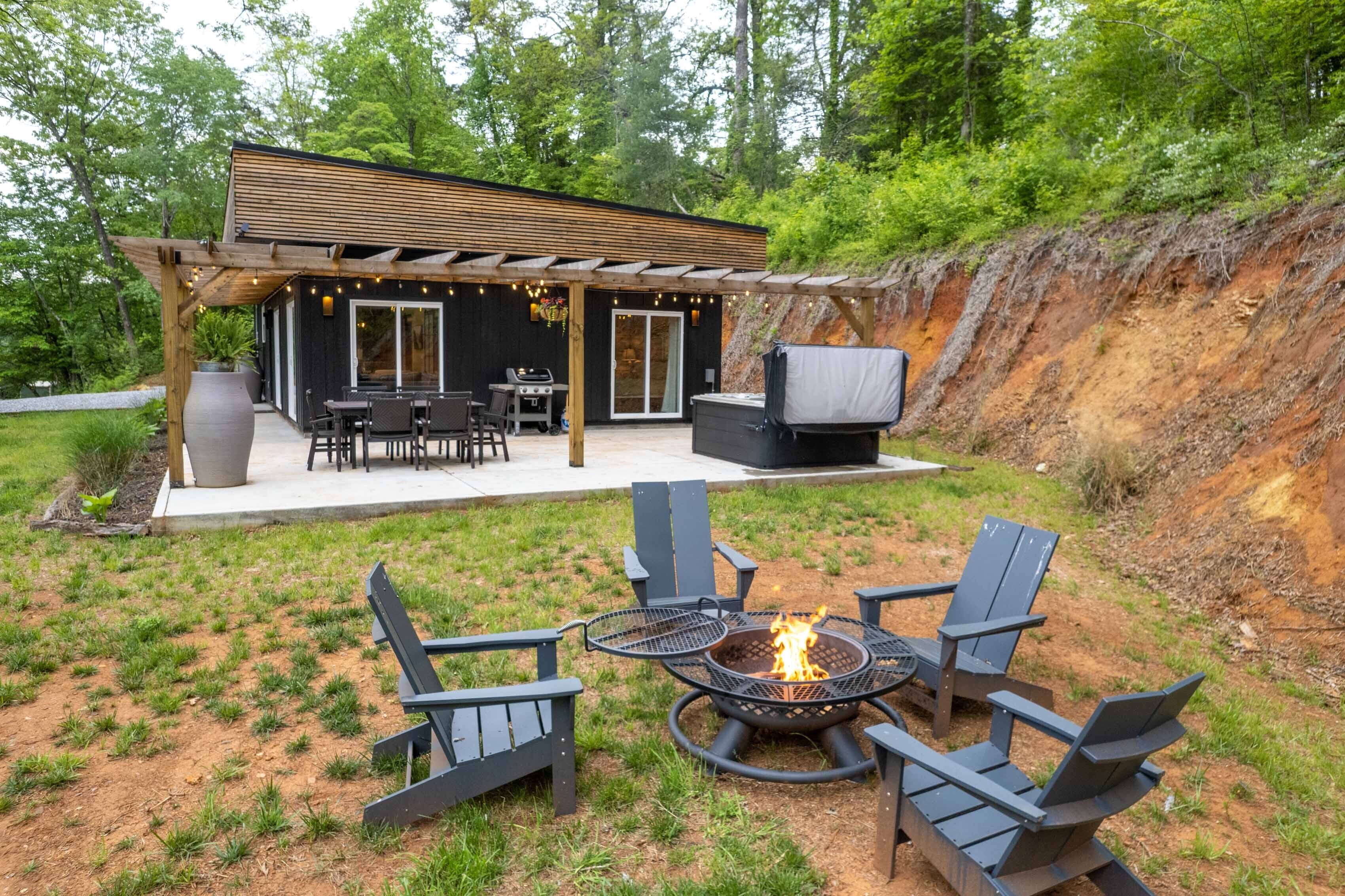 Wolfhaven - Custom Home in the Heart of the Smokies! With a Hot Tub!