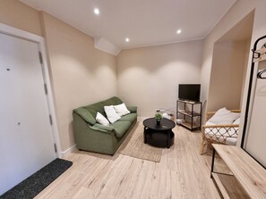 TV - 15A02 Beautiful apt in the middle of the Port (Llanes)