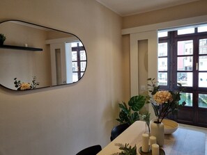 Dining - 15A02 Beautiful apt in the middle of the Port (Llanes)