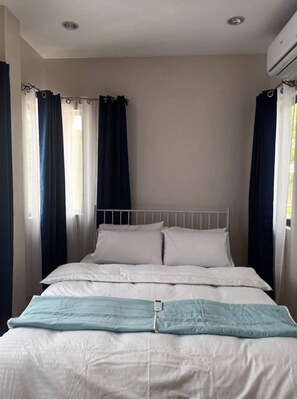 2 bedrooms, WiFi, bed sheets - Elegant/ Centrally located townhouse. (Lapu-Lapu City)