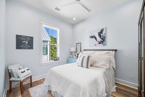4 bedrooms, iron/ironing board, free WiFi, bed sheets